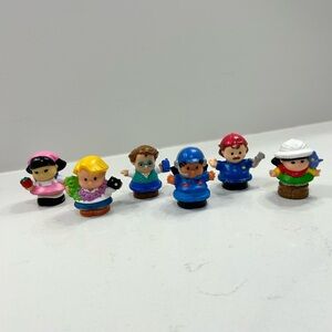 2001 Fisher-Price Little People Lot